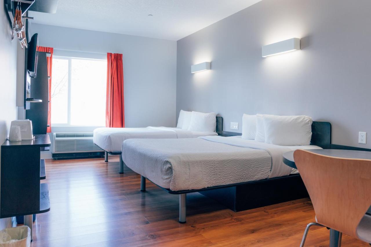 Queen Room with Two Queen Beds - Non-Smoking,1245830497:JPEG