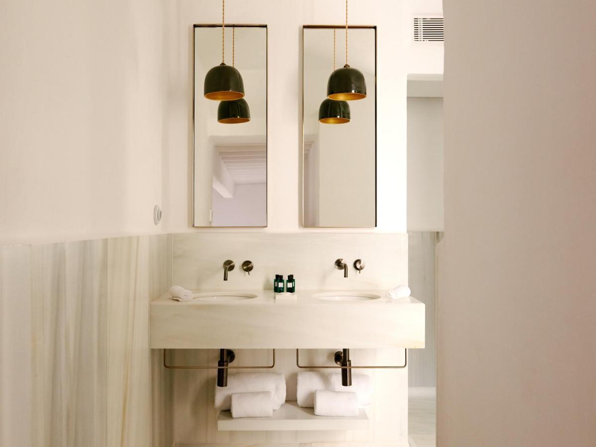 Deluxe Premier View Spa access