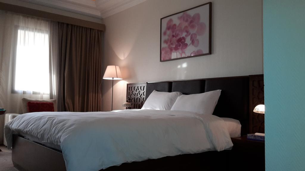 King Room with Whirlpool,124708452:JPEG