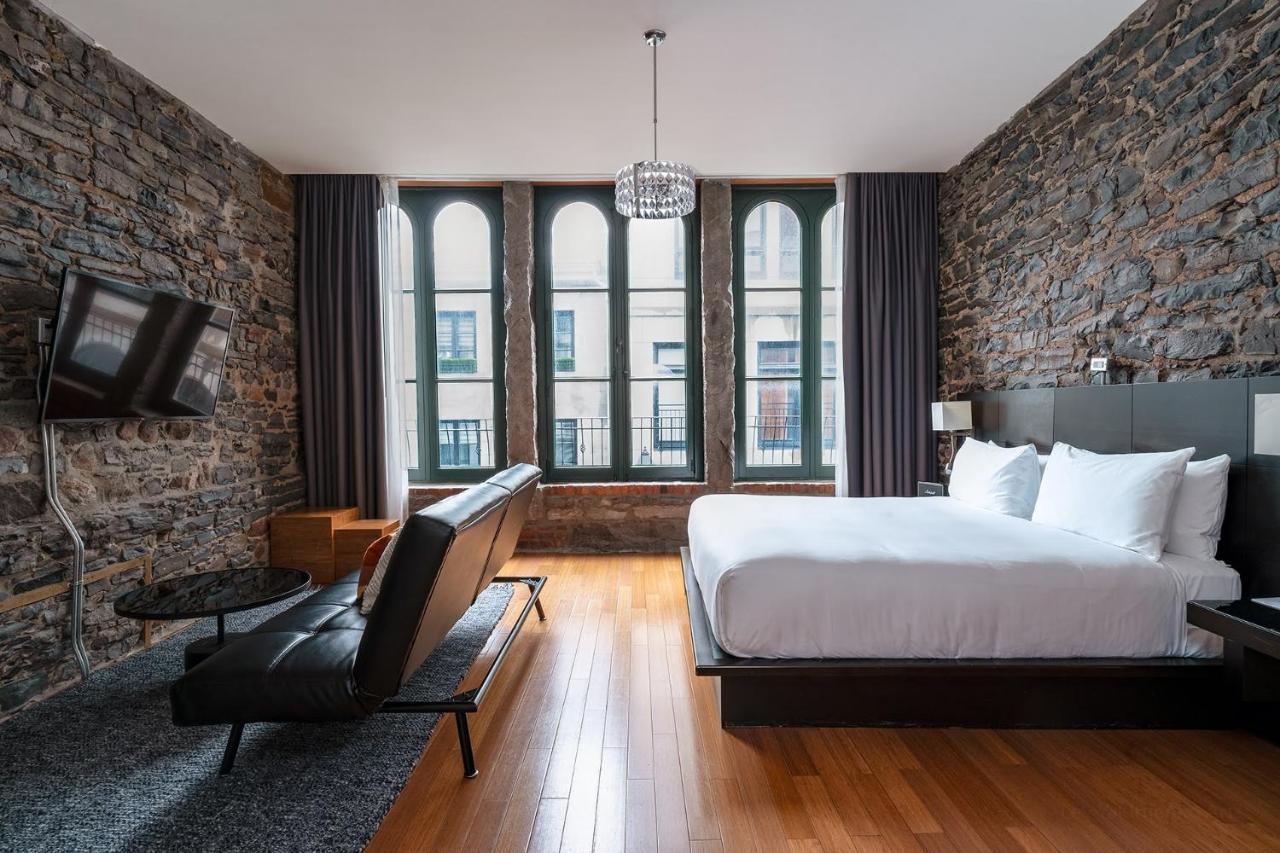 Deluxe King Suite