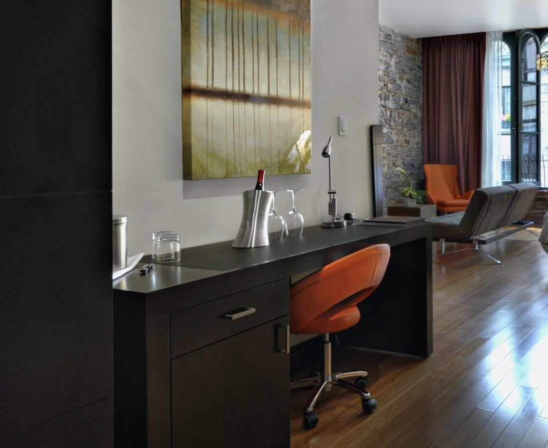 Deluxe King Suite