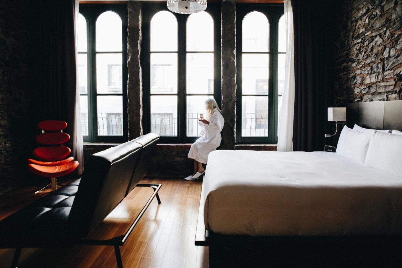 Deluxe King Suite
