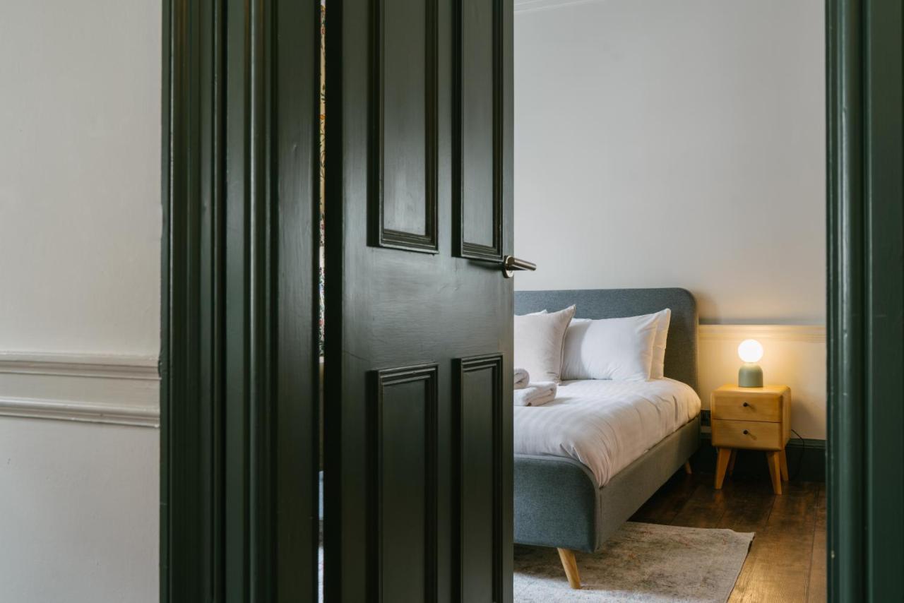 One-Bedroom Apartment,1248523177:JPEG