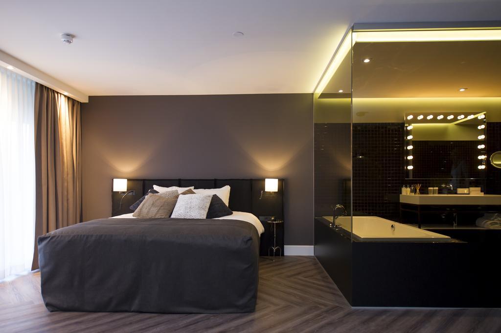VIP Suite,368992270:JPEG