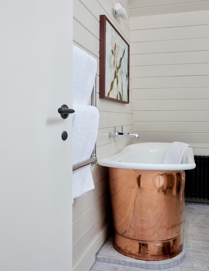 Luxury Double,1254431746:JPEG