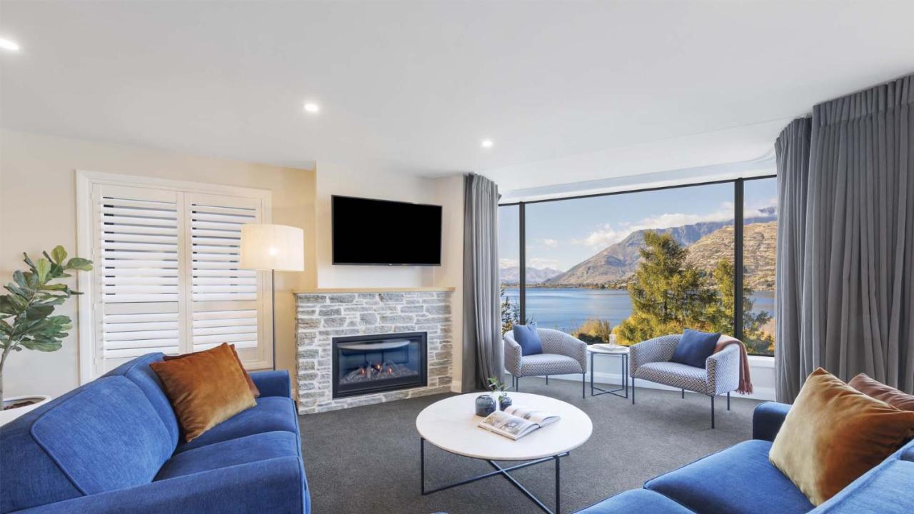 One Bedroom Lake View Apartment