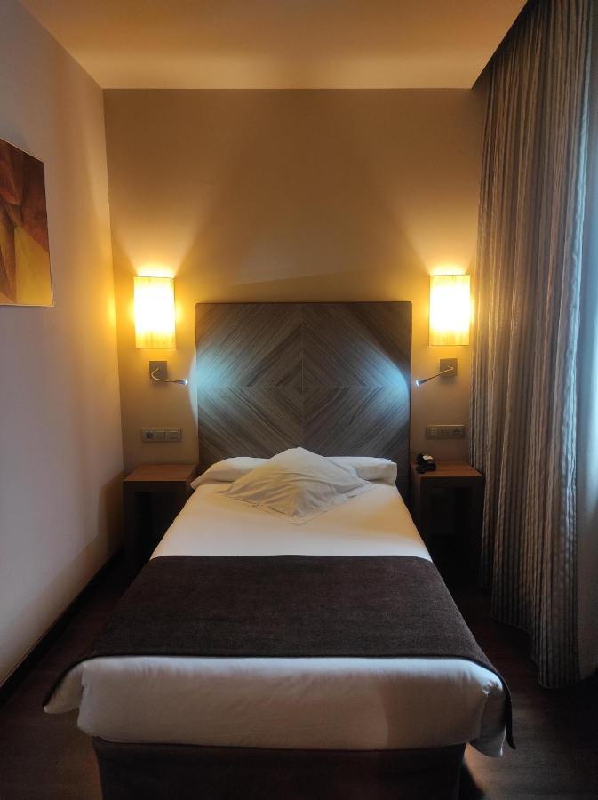 Budget Single Room