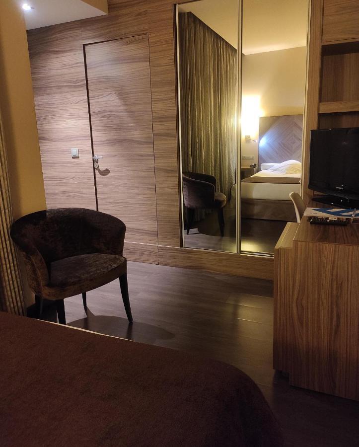 Budget Single Room