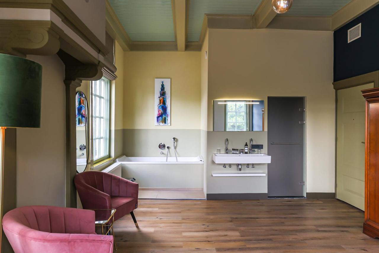 Deluxe Double Room Bath