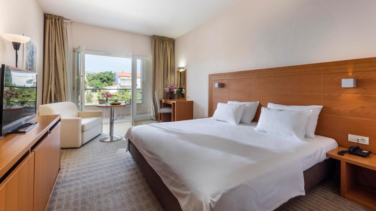 Superior Double Room Balcony Park View