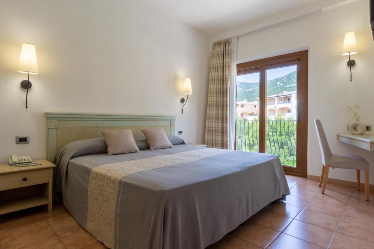 Classic Double Room Mountain View