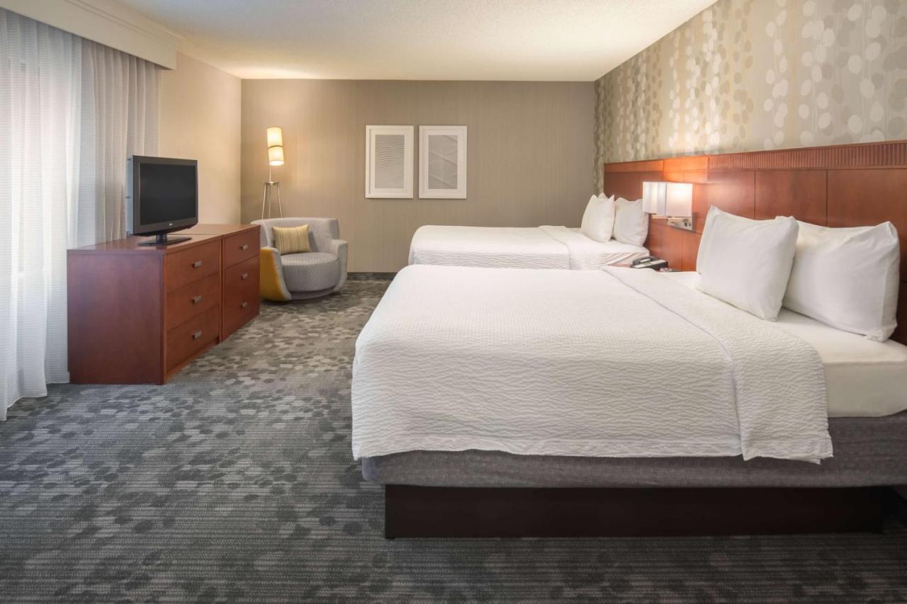Two Bedroom Suite  with Two Queen Beds
