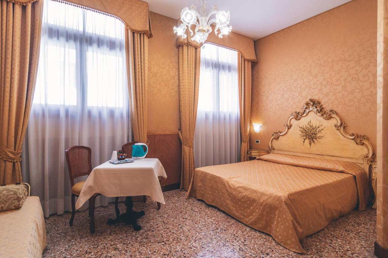 Comfort Triple Room