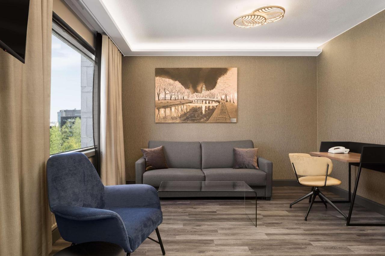 Family Room,1270901212:JPEG