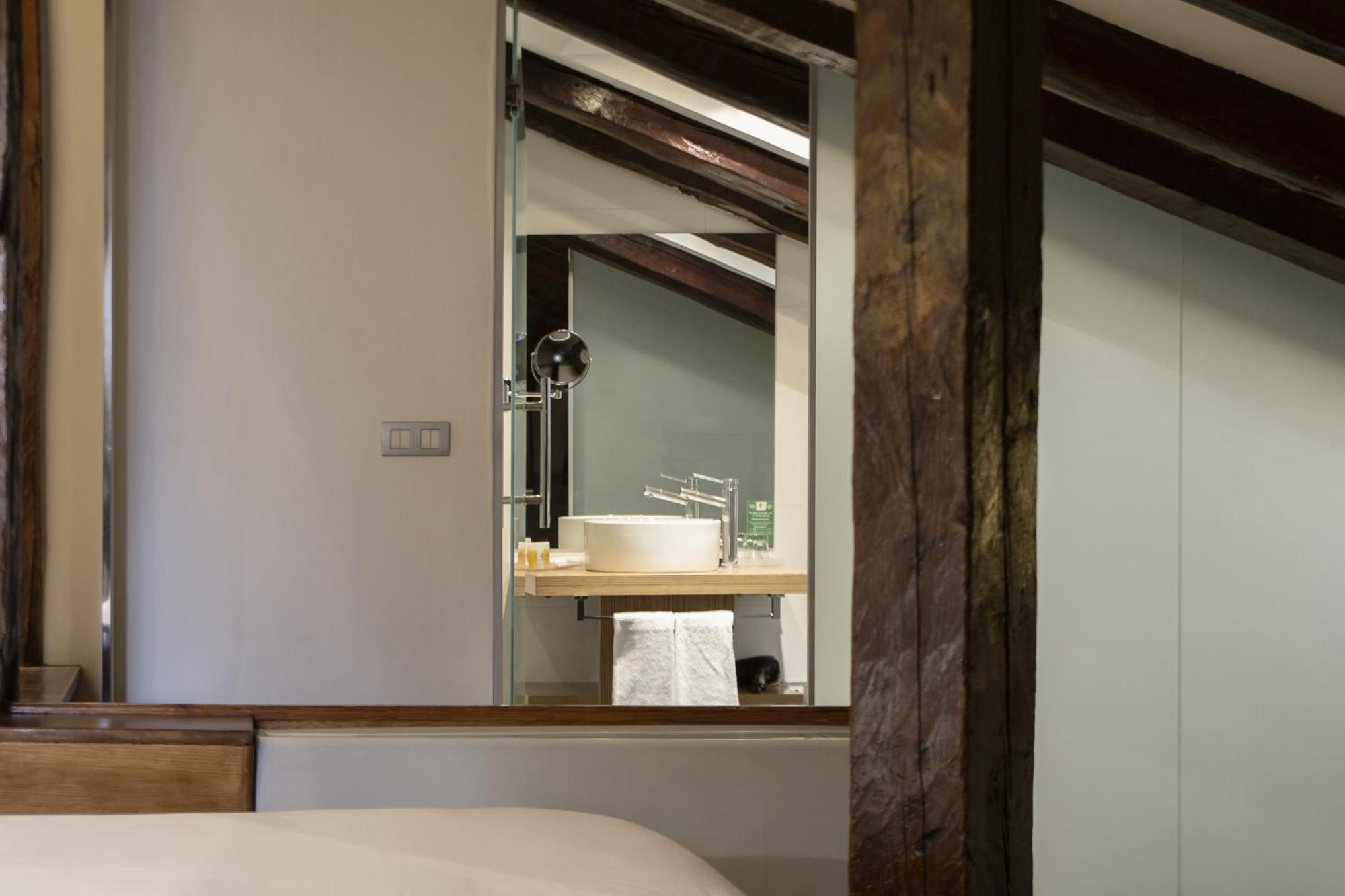 Triple Room,1272526417:JPEG