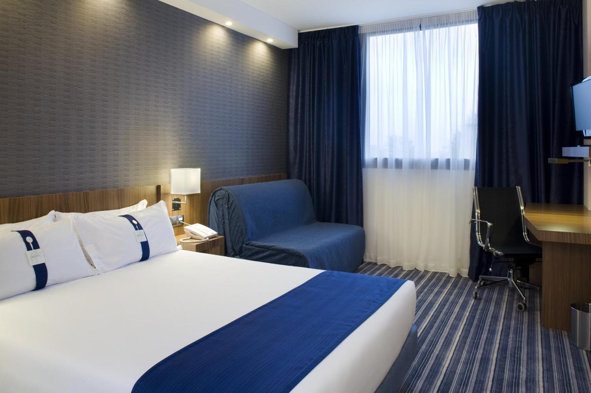 Standard Double Room Disability Access,693269535:JPEG