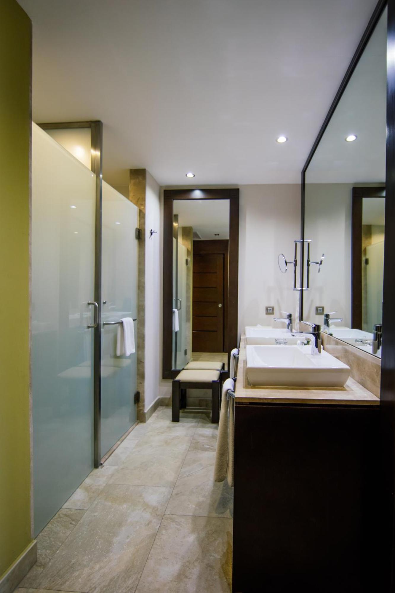 Junior Suite Ocean Front Premium Level