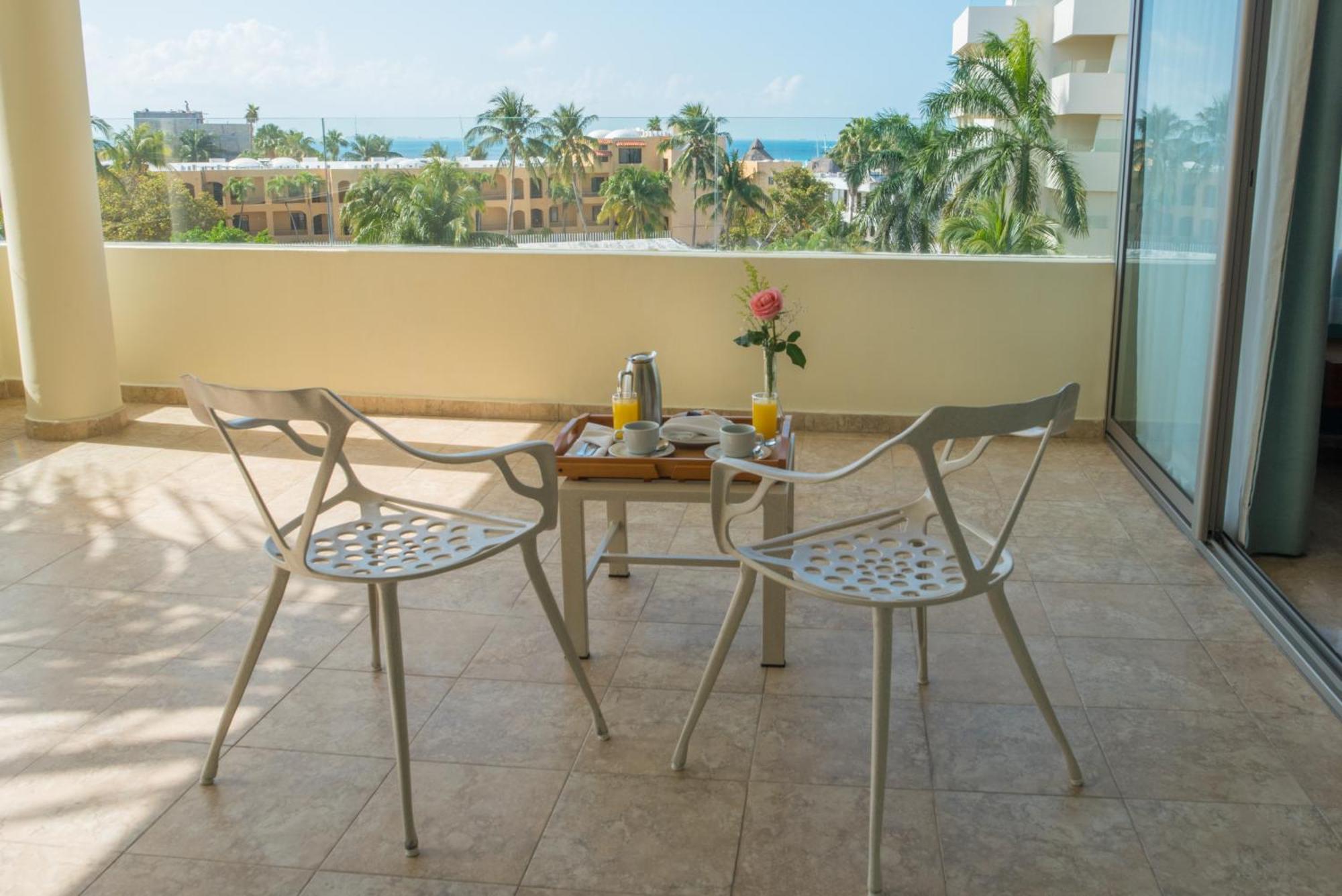 Deluxe Suite Garden View