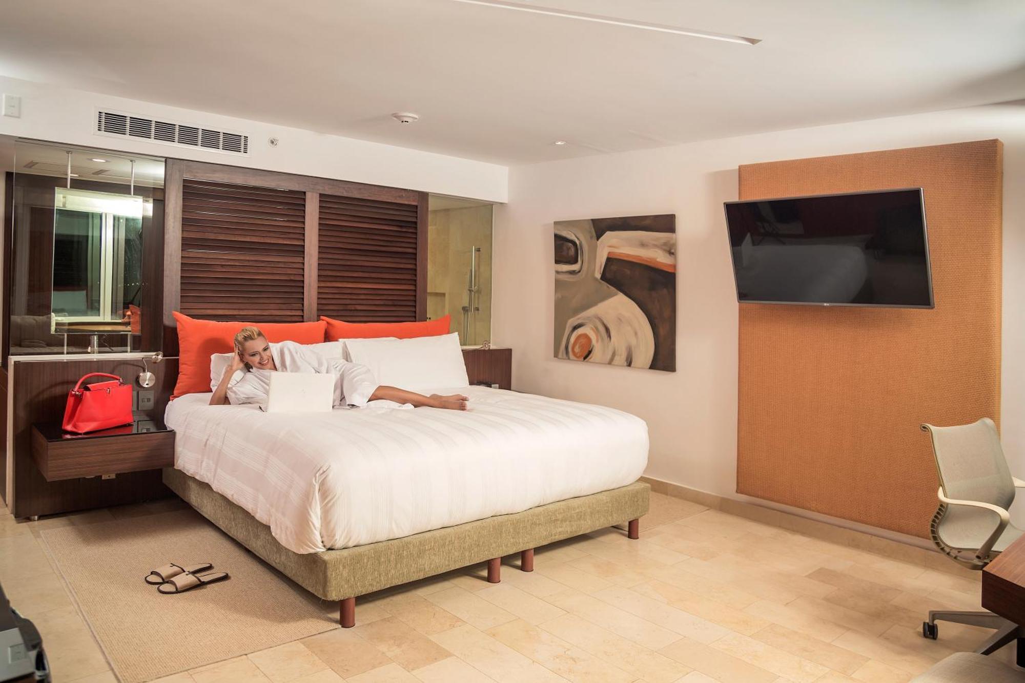 Classic Room,1273562317:JPEG