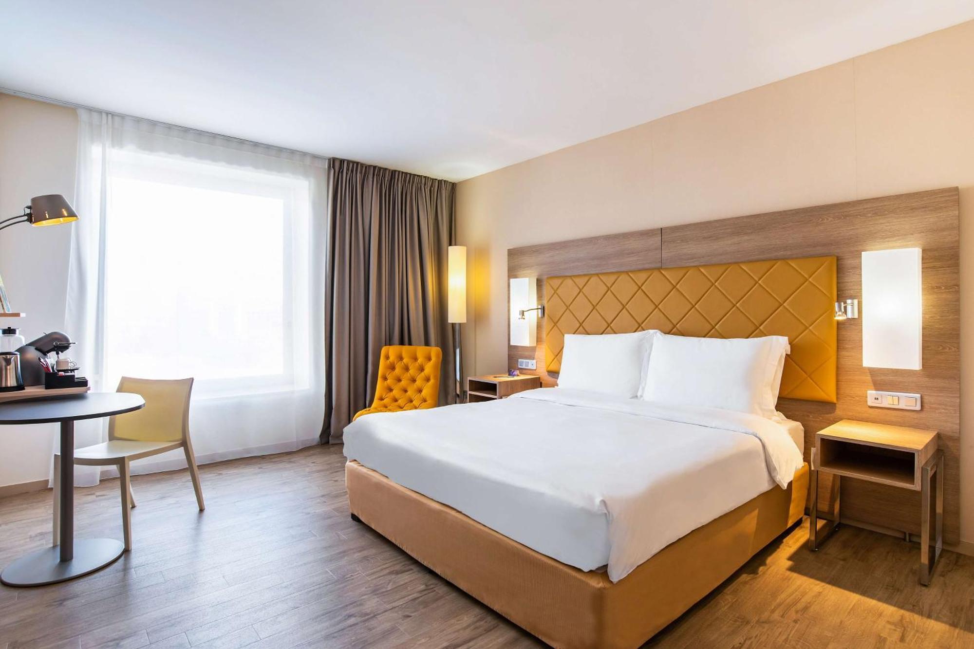 Superior Room,1572633860:JPEG