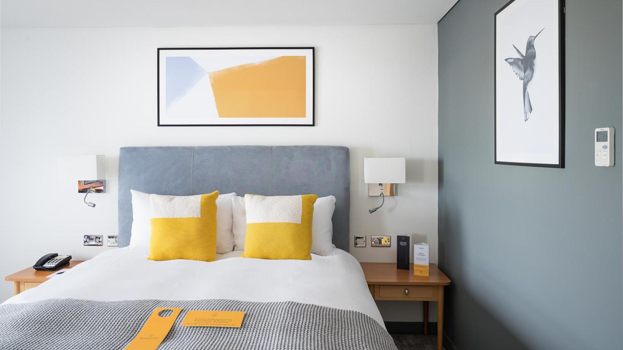 Standard Queen Room