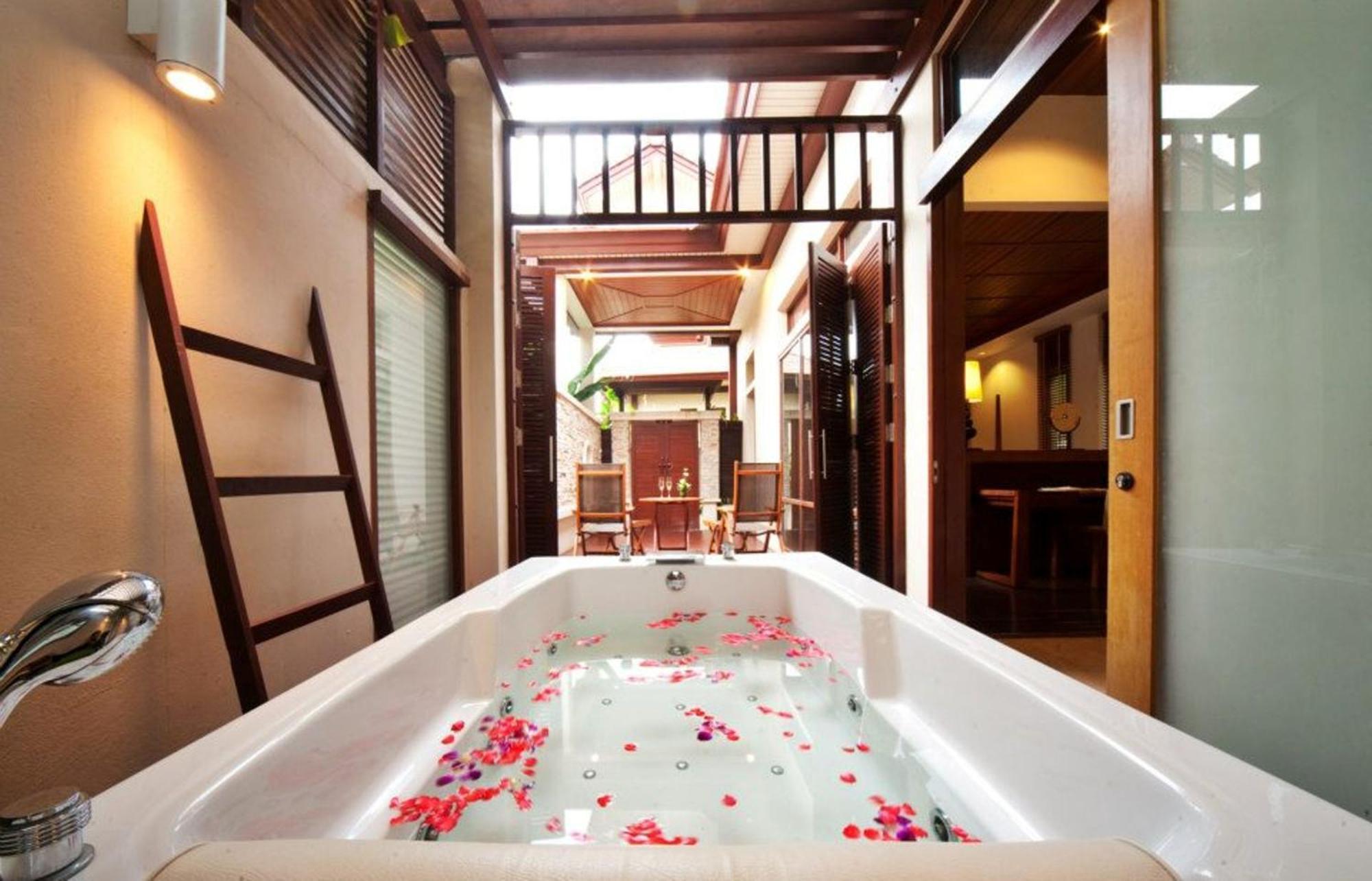 Suite Spa Bath