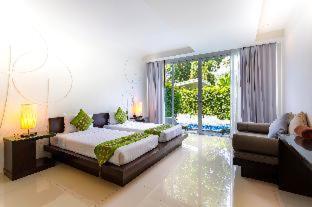 Deluxe Double or Twin Room Pool Access