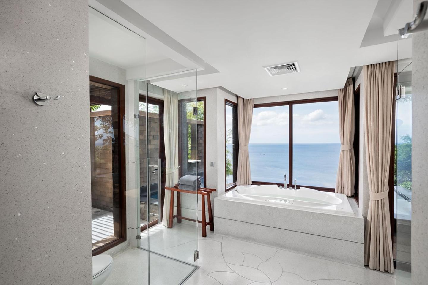 Ocean Pool Suite