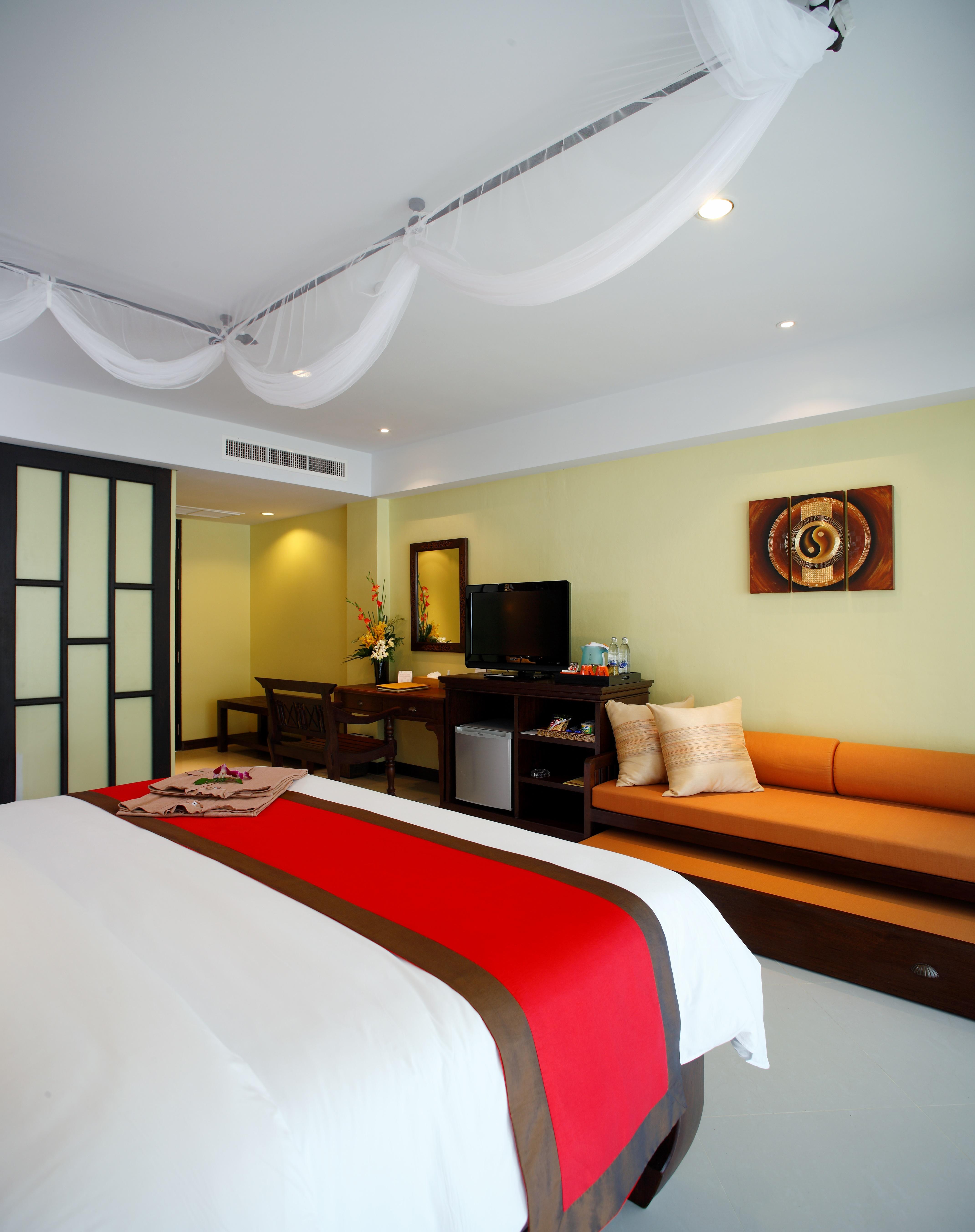 Deluxe Double or Twin Room Pool Access