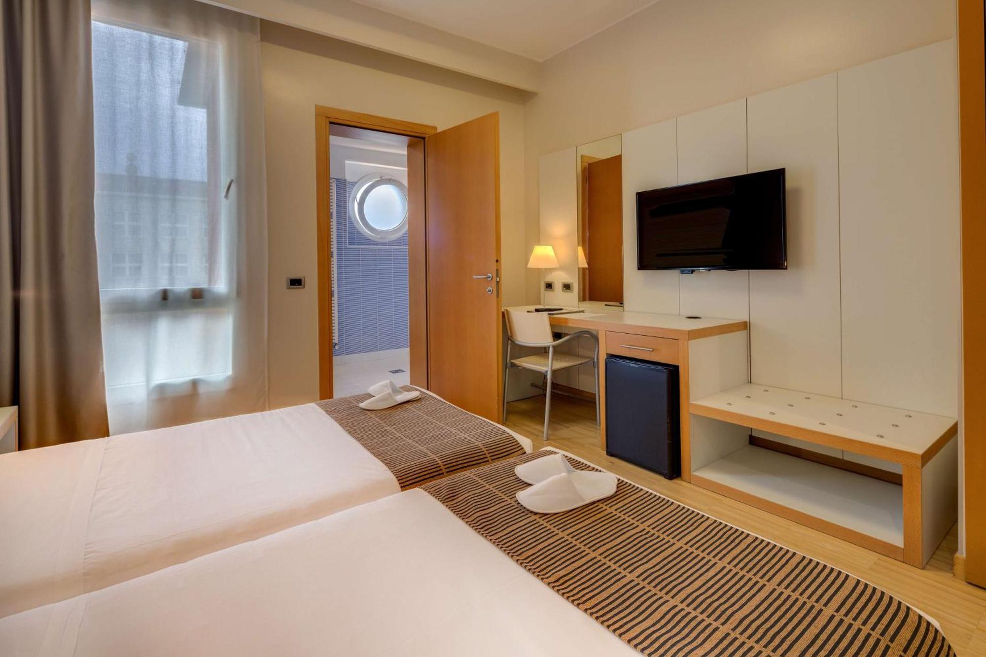 Classic Queen Room
