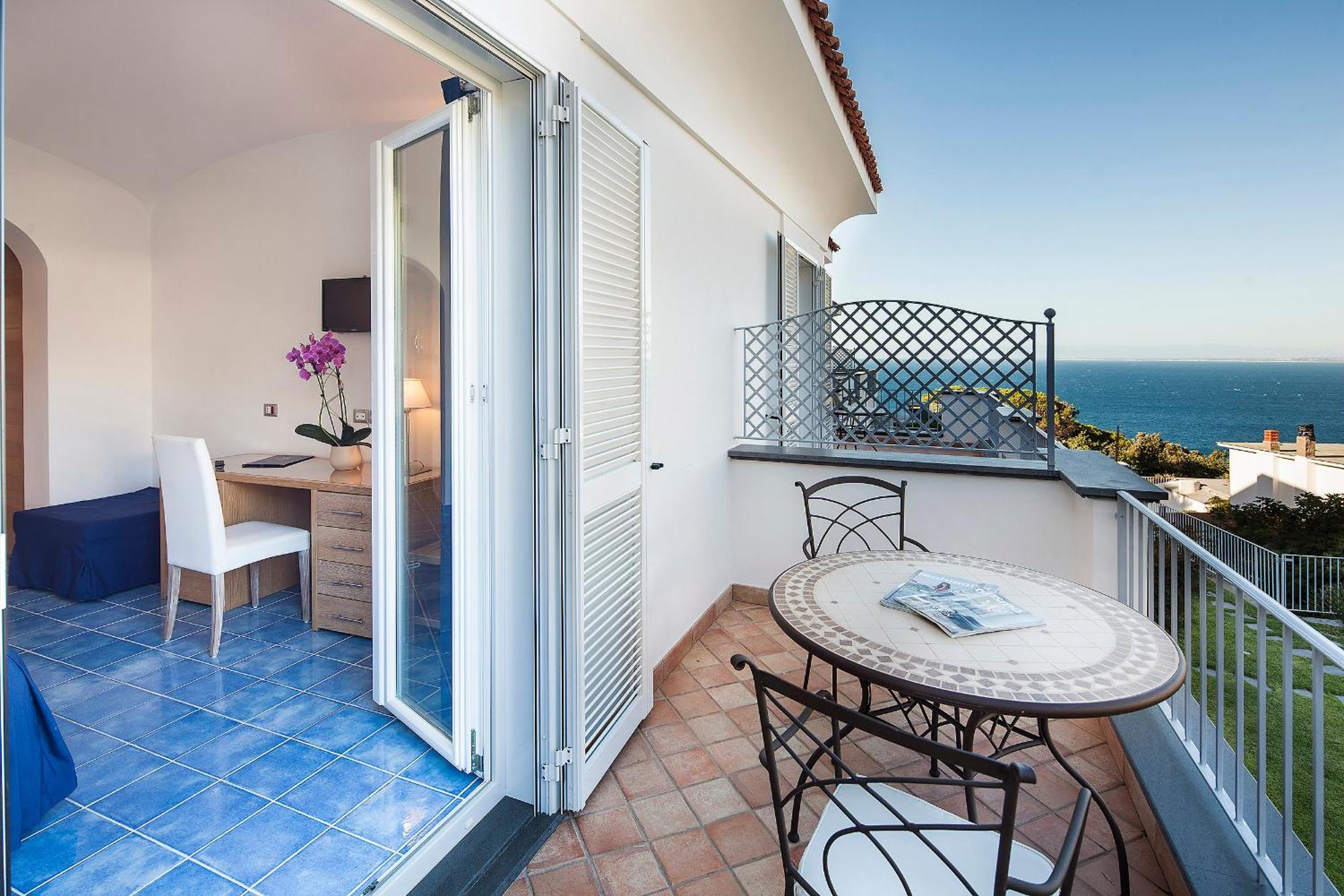 Superior Double Room with Side Sea View,1274749870:JPEG