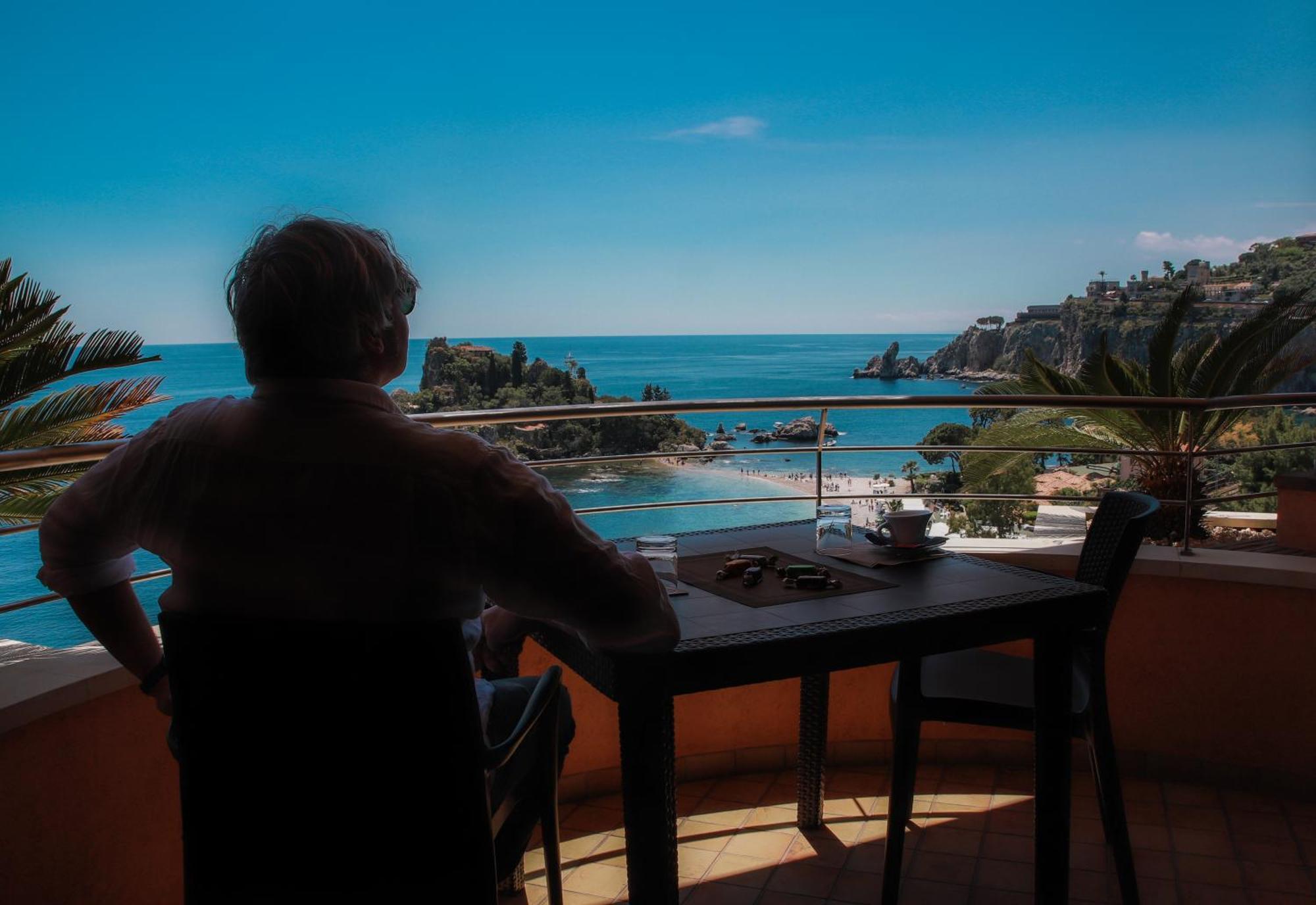 Double or Twin Room Sea View