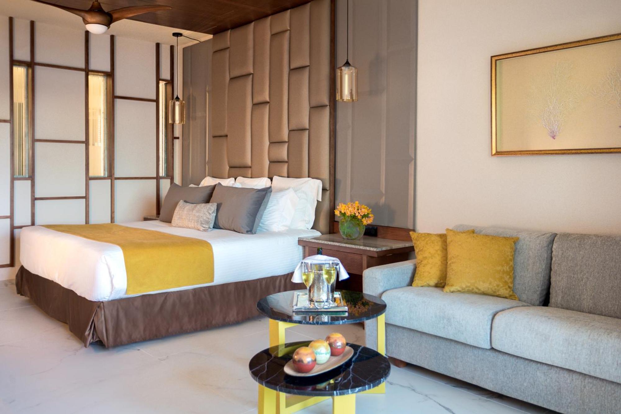 Preferred Club Junior Suite Pool View King,1274790931:JPEG