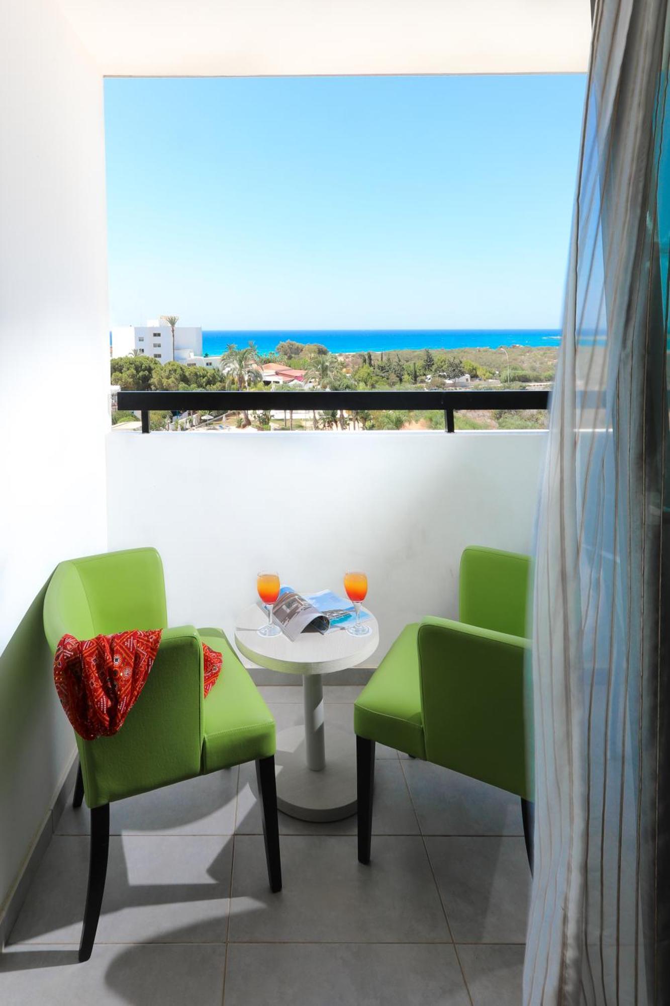 Superior Double or Twin Side Sea View