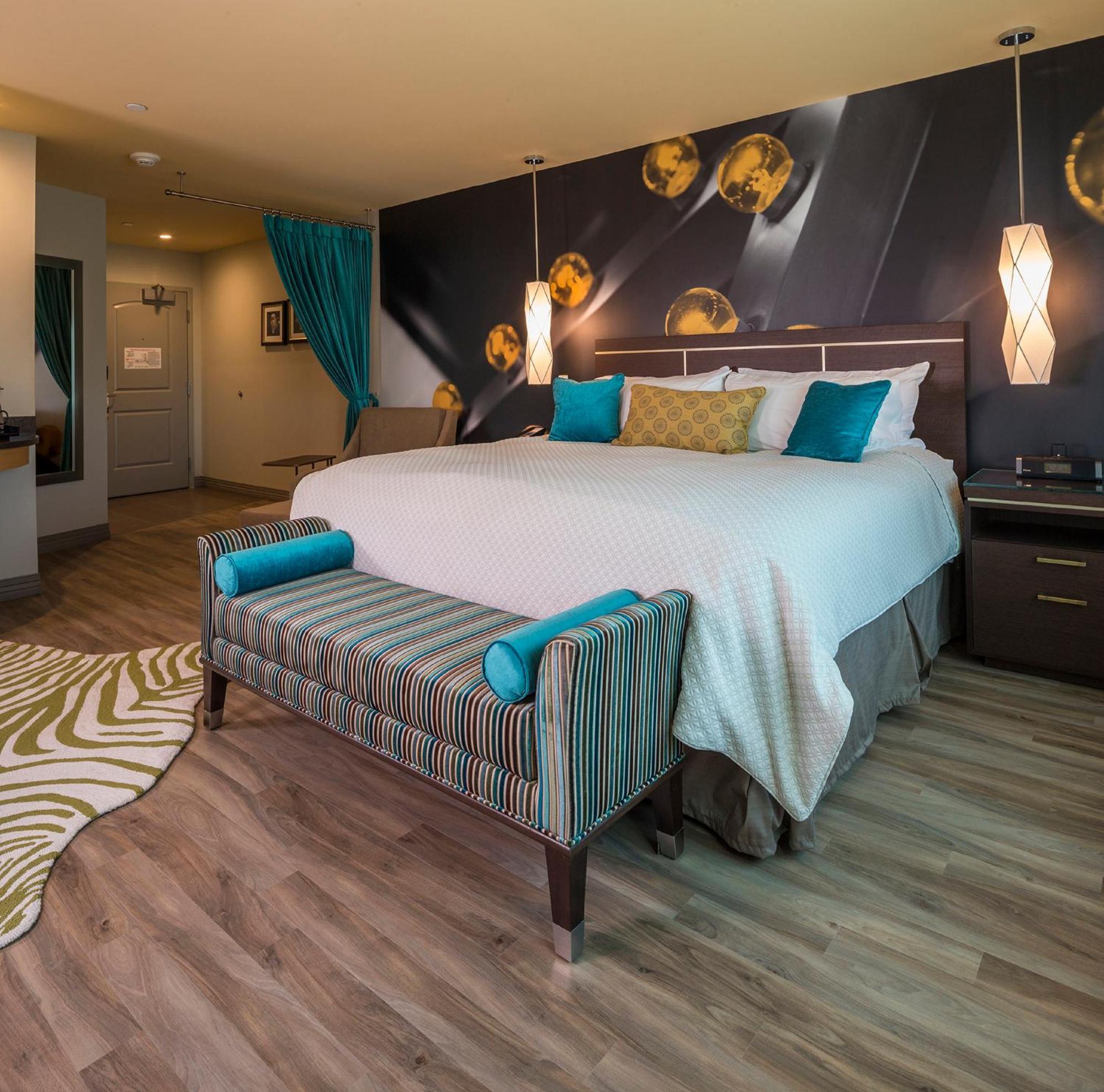 Standard King Room