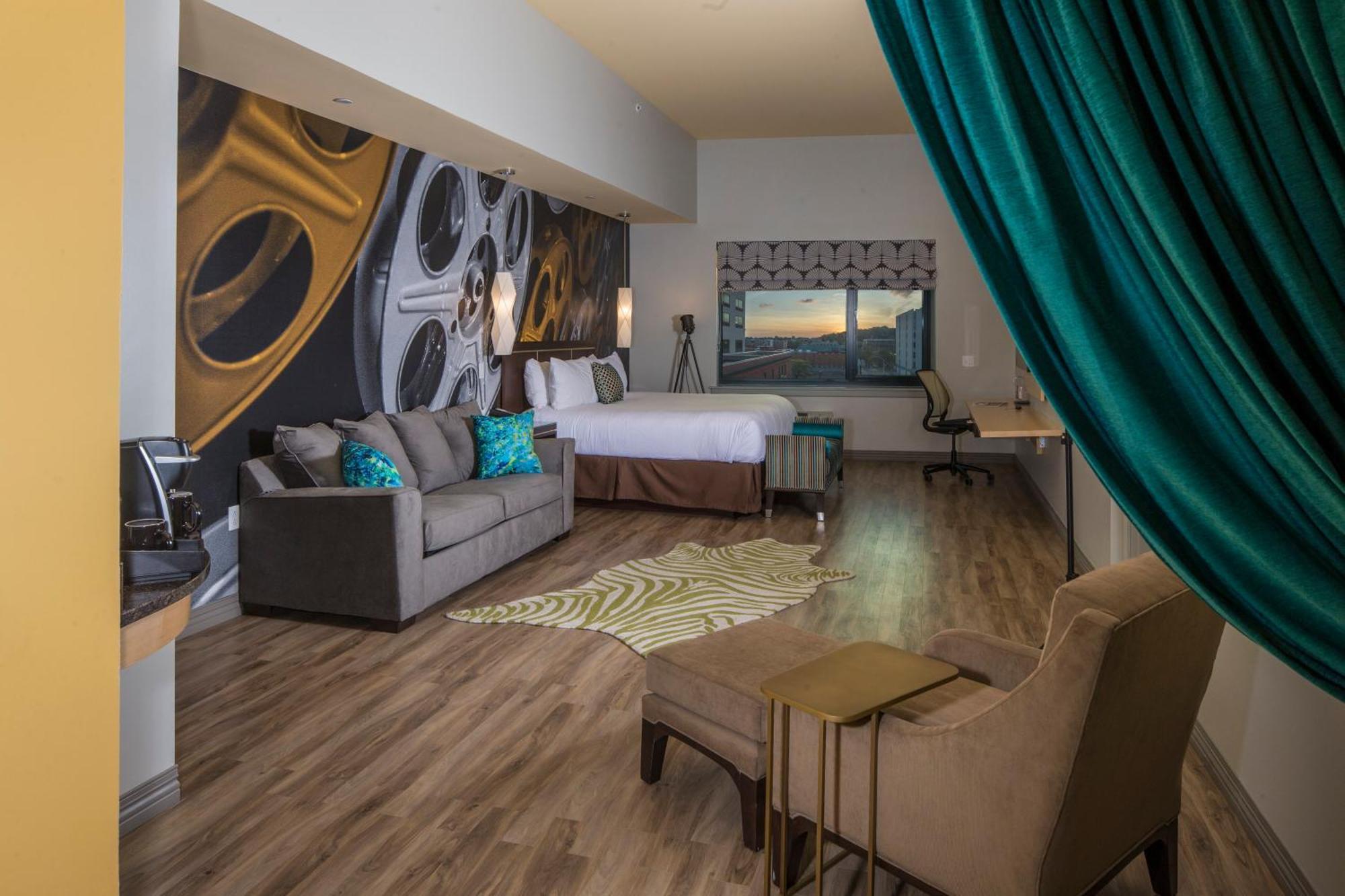 Premium King Room