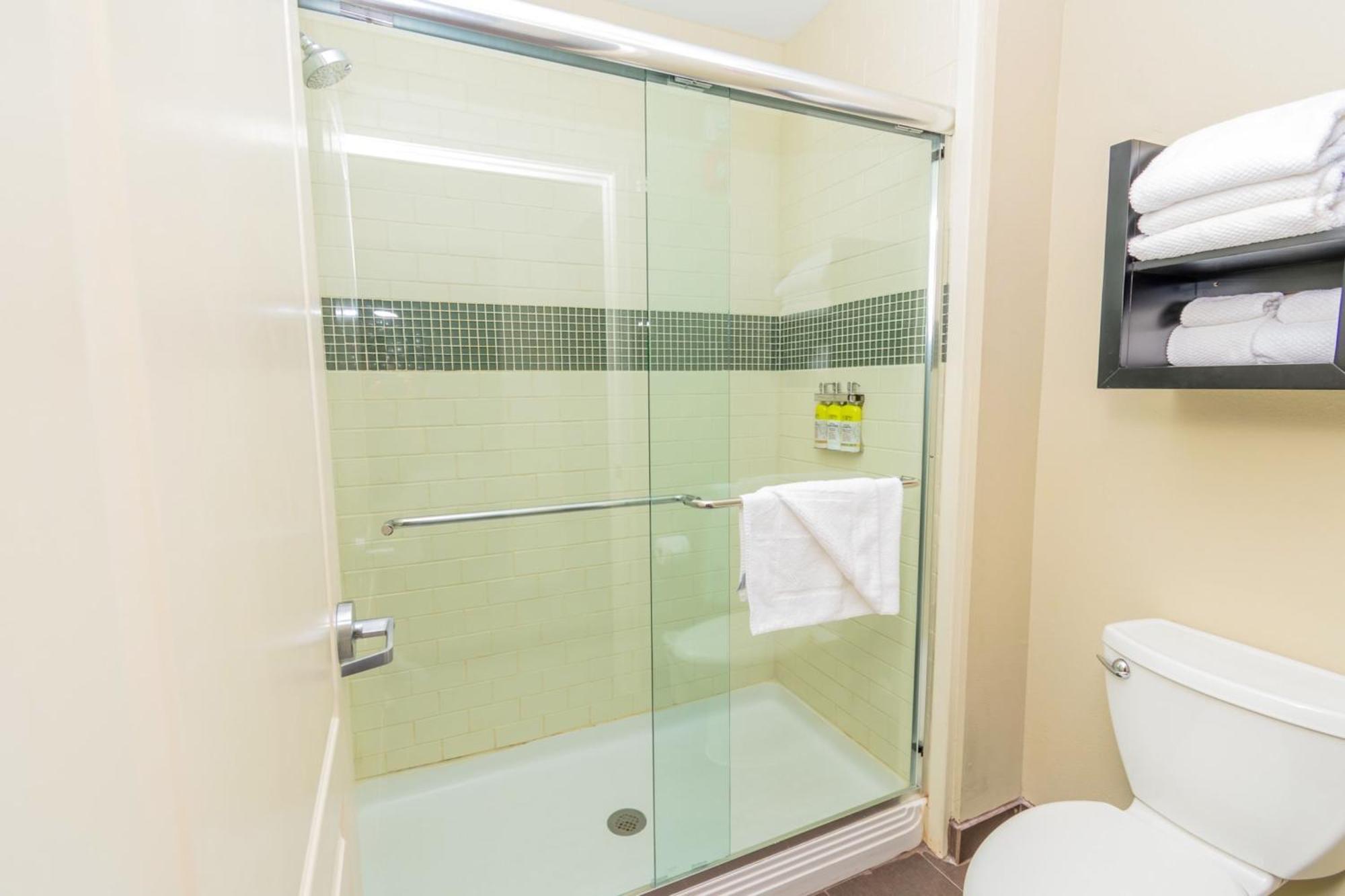 Queen Studio Suite