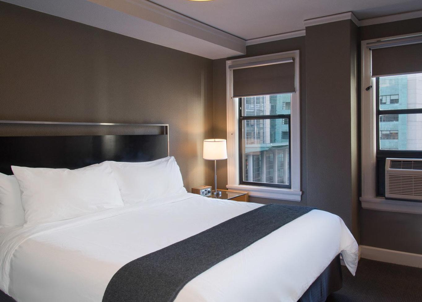 Max King Room