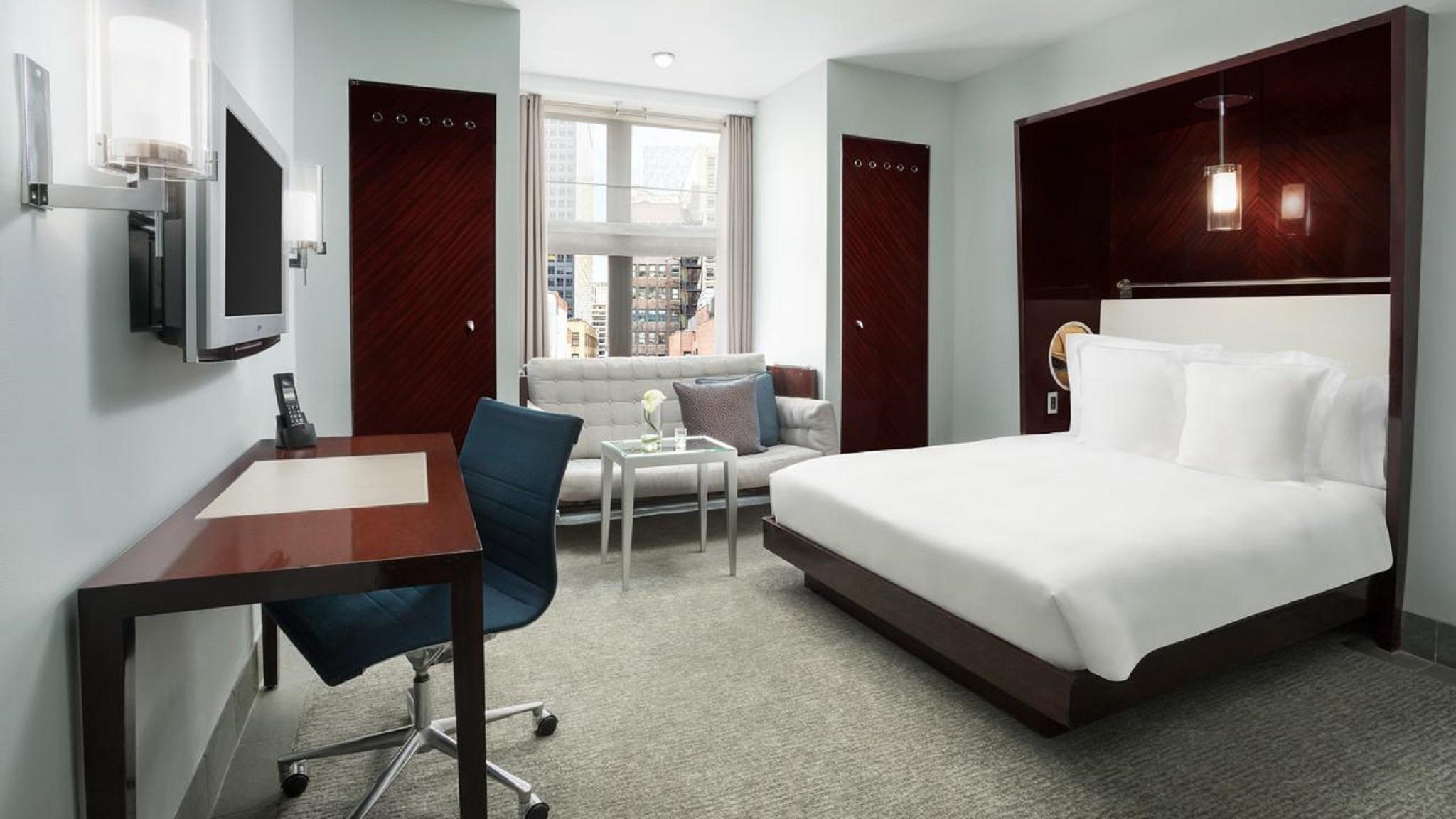 Standard Queen Room