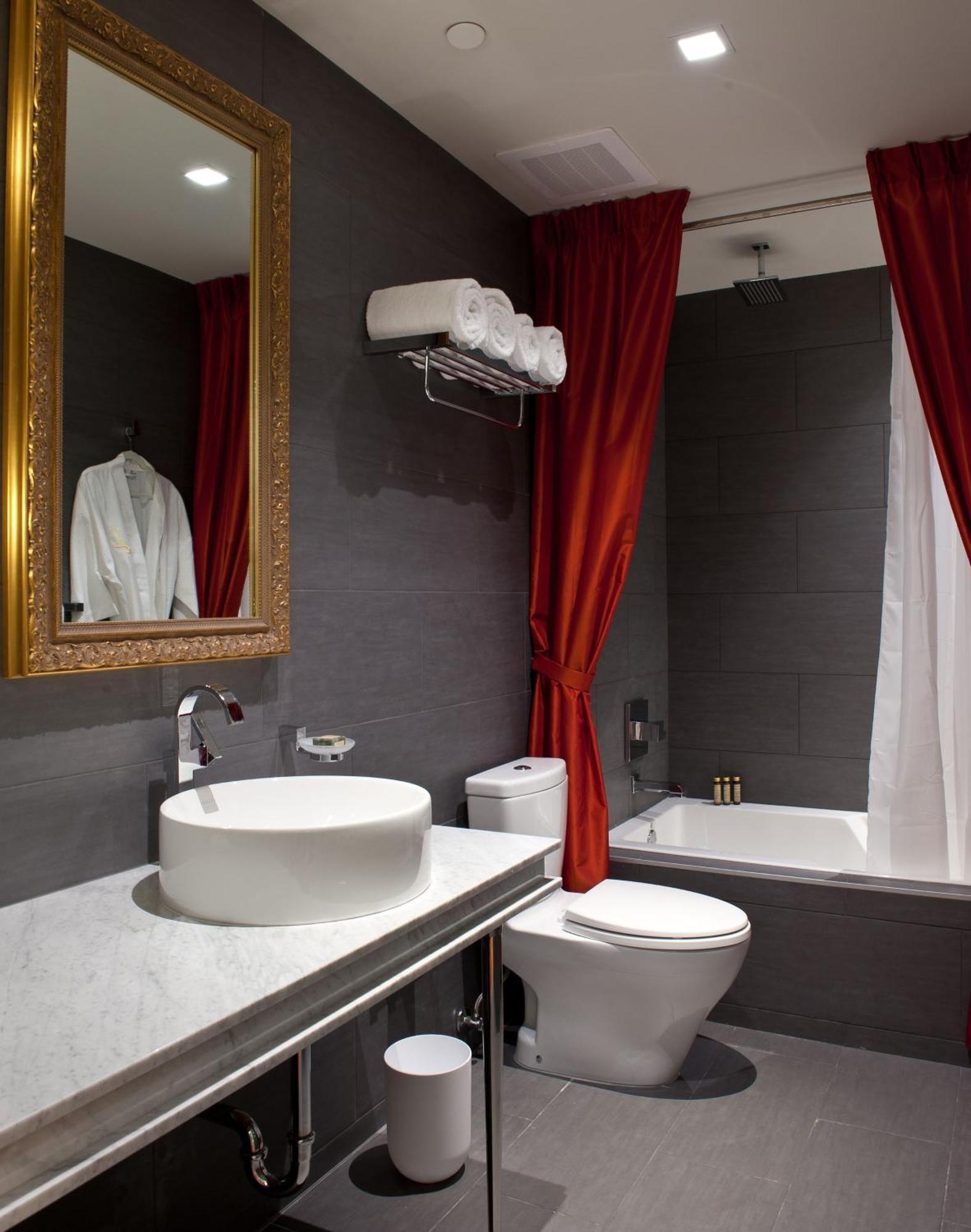 King Room - No Resort Fee,1276118158:JPEG