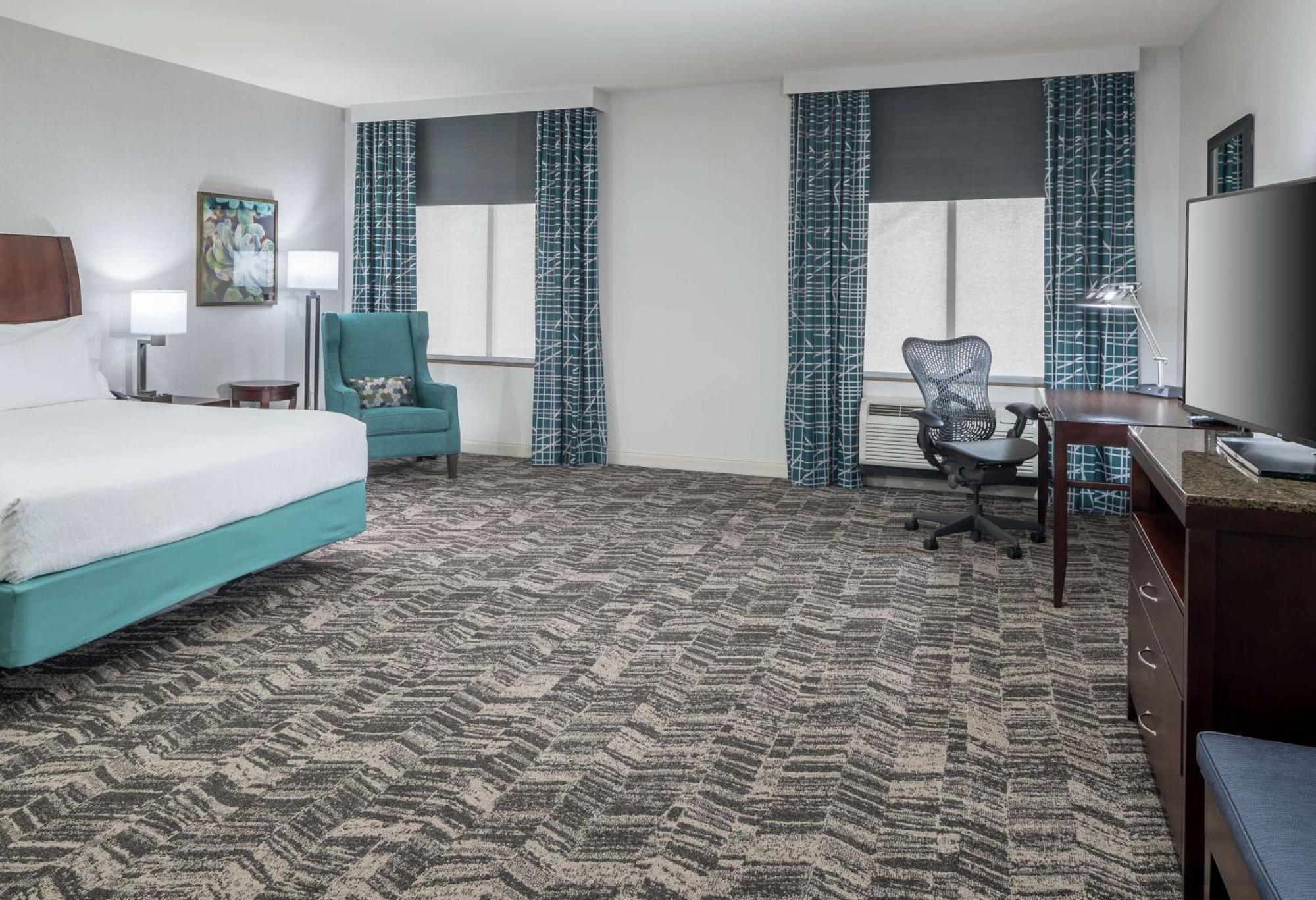 King Room with Bath Tub - Mobility Access,1539995299:JPEG