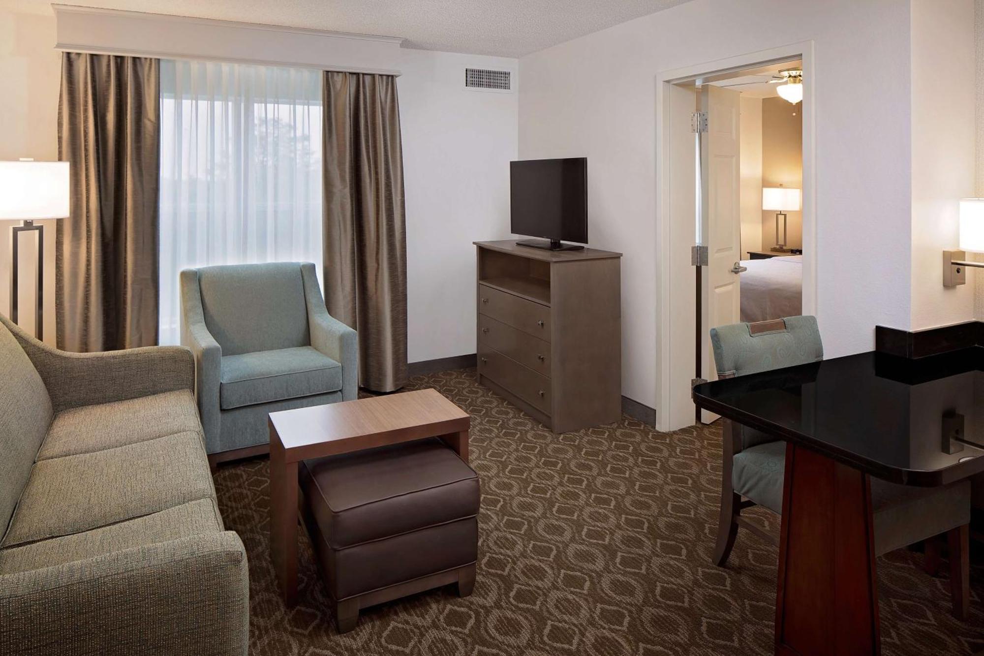 One-Bedroom King Suite,1552137049:JPEG