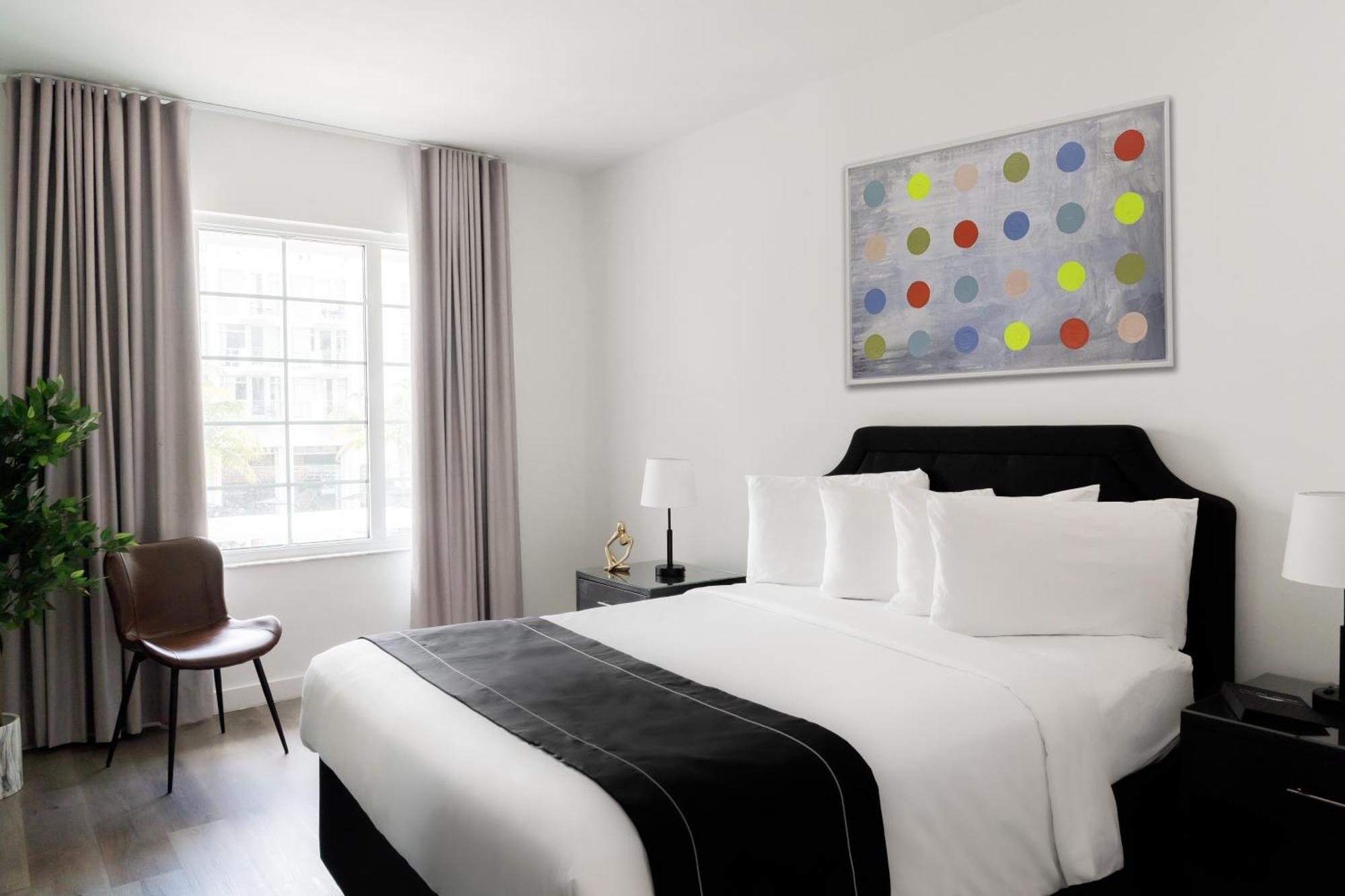 Deluxe Queen Room