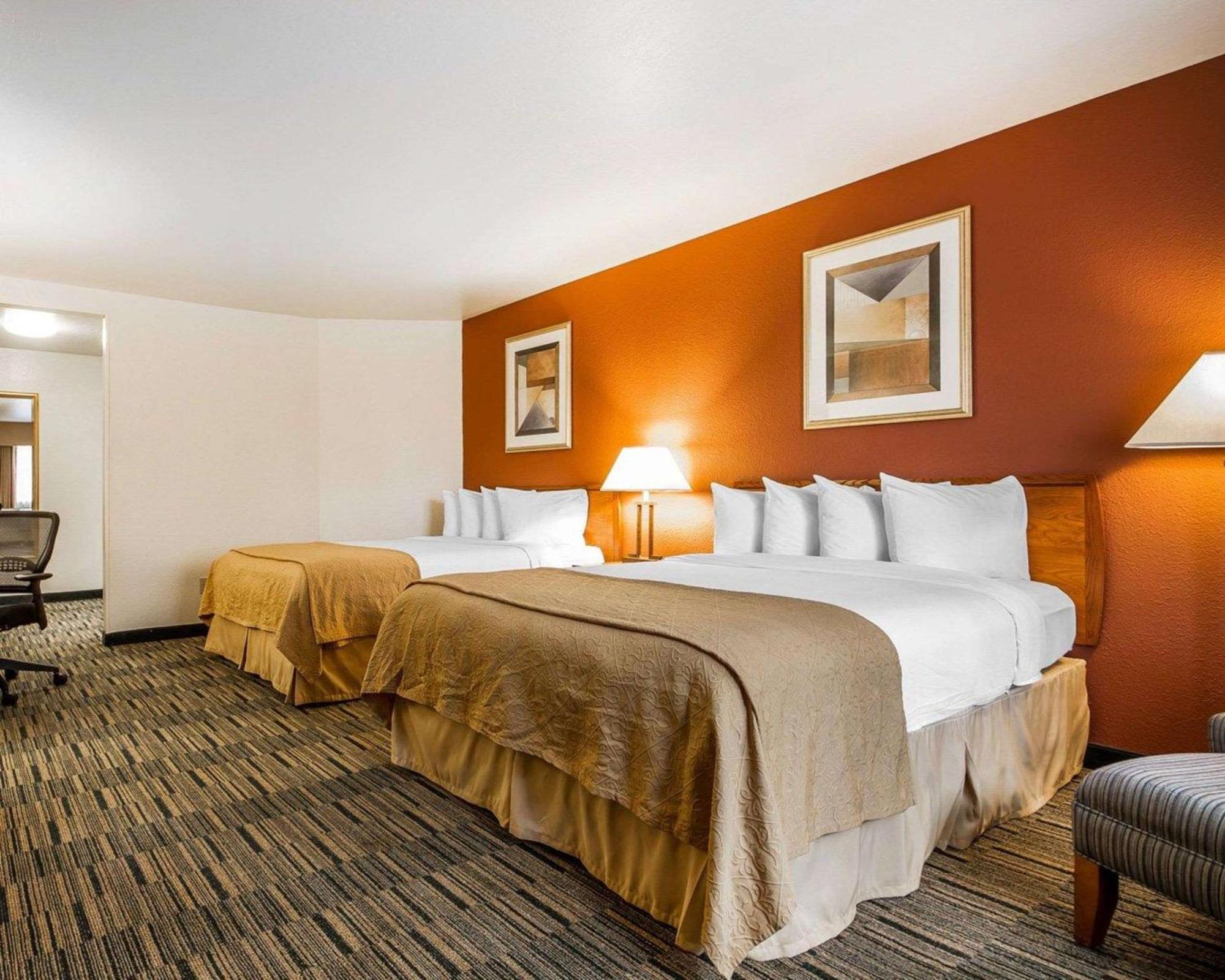 Large Queen Room Two Queen Beds Non-Smoking