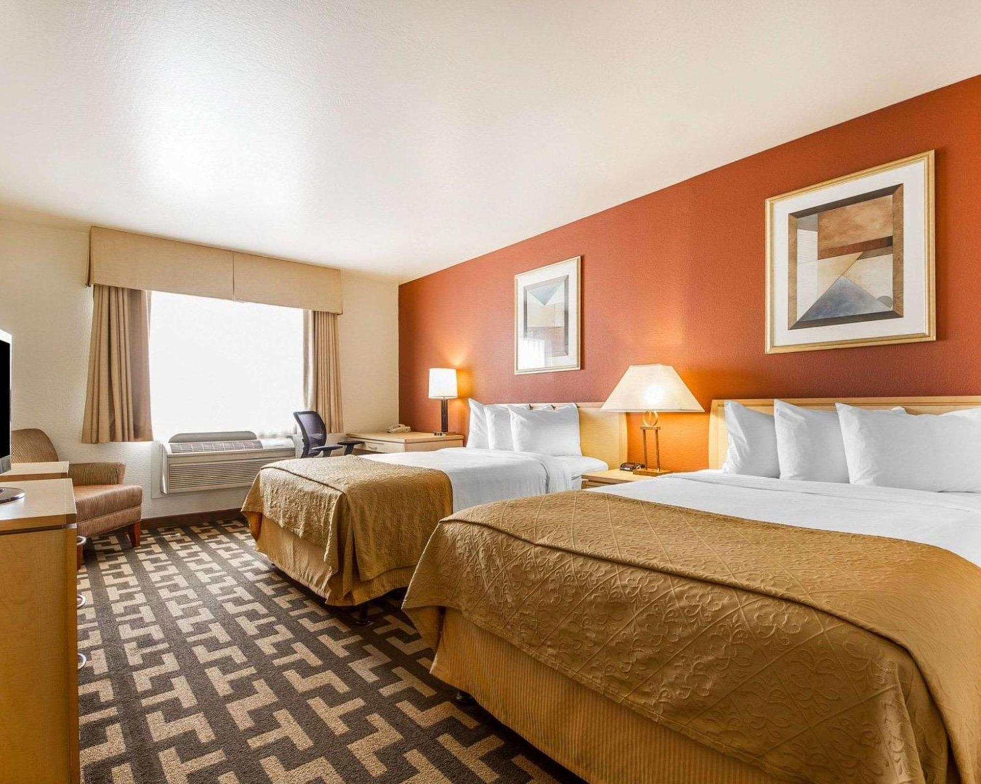 Room Two Double Beds Non-Smoking