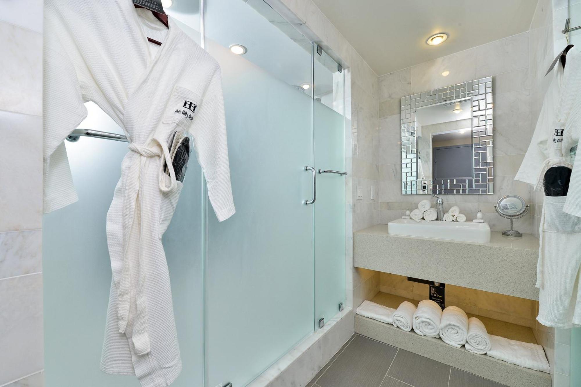 King Suite,1619174252:JPEG