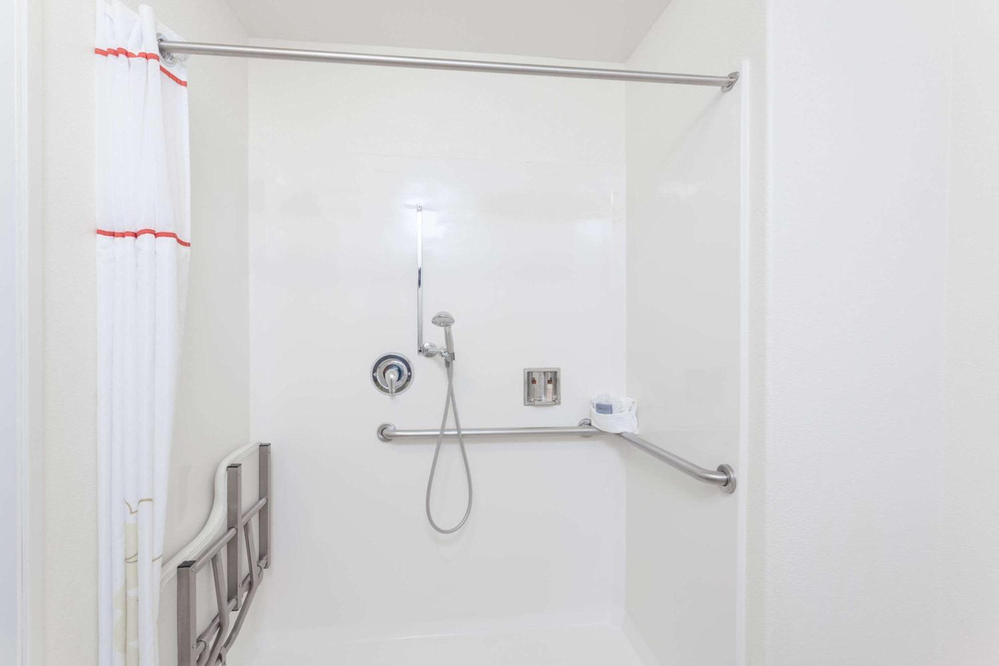 King Studio Suite Mobility or Hearing Impaired Access Non-Smoking