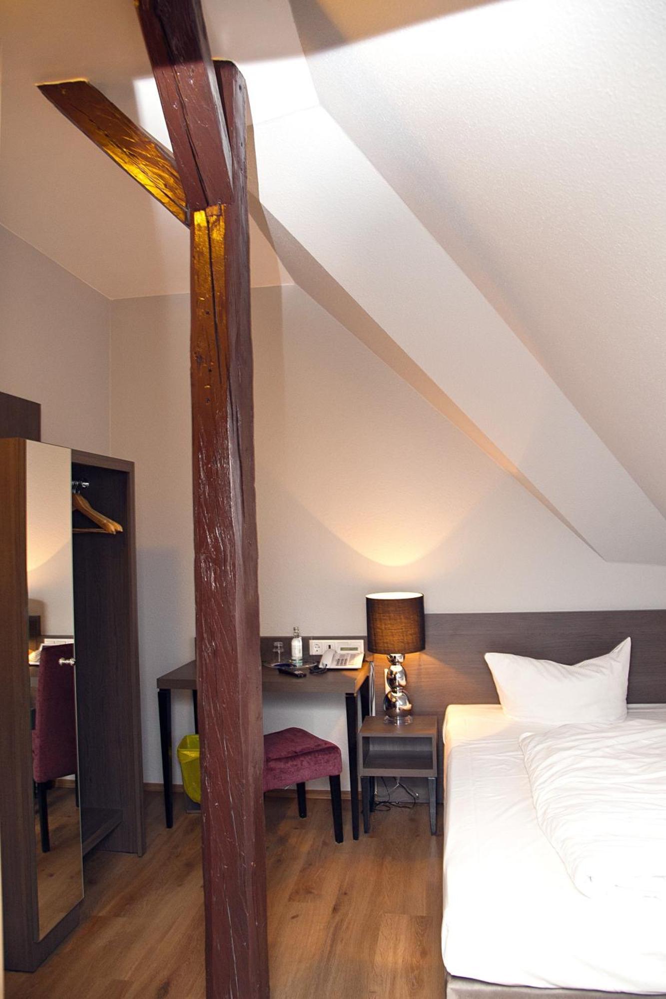 Double or Twin Room,1277023135:JPEG