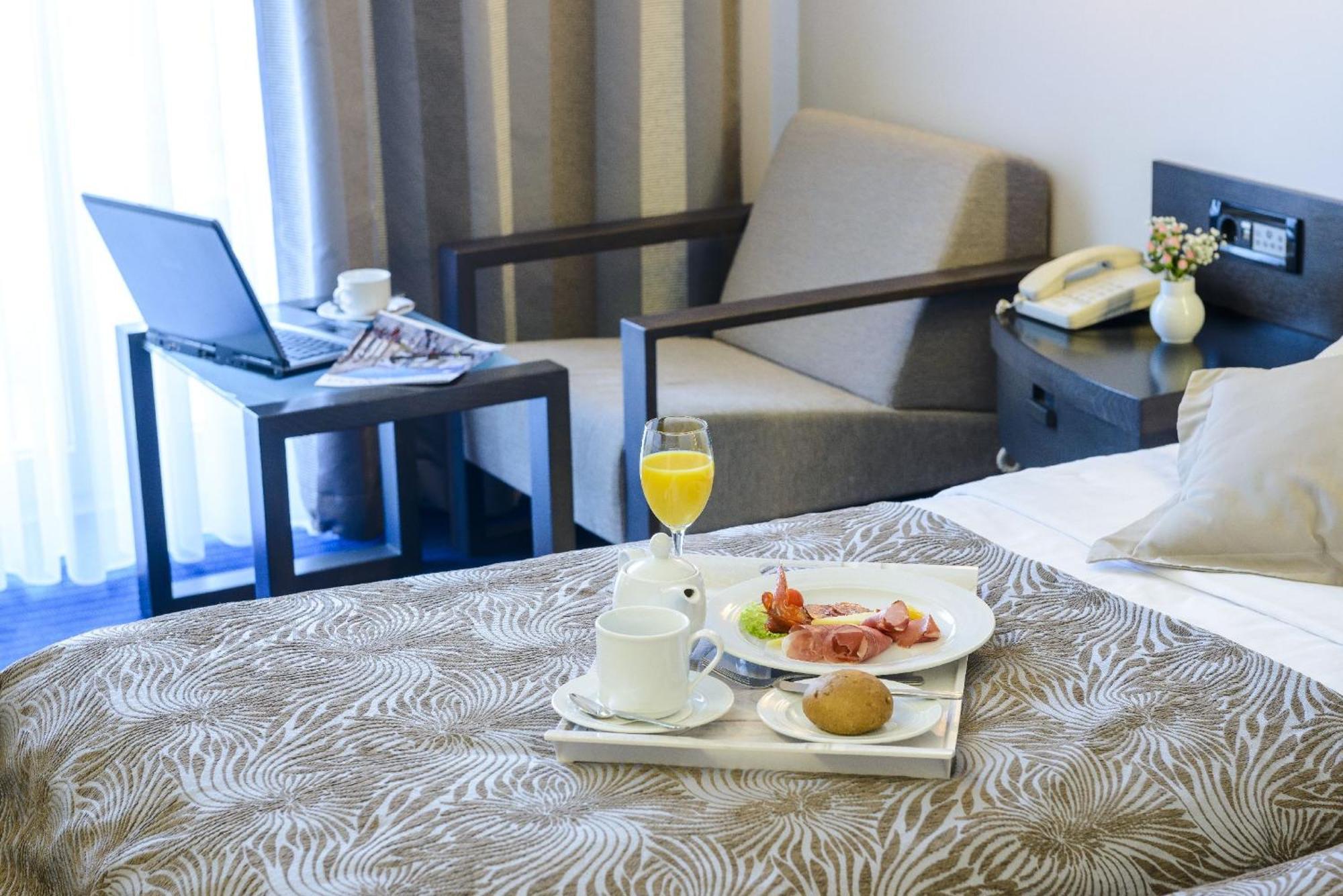 Classic Double or Twin Room Balcony Sea Side View