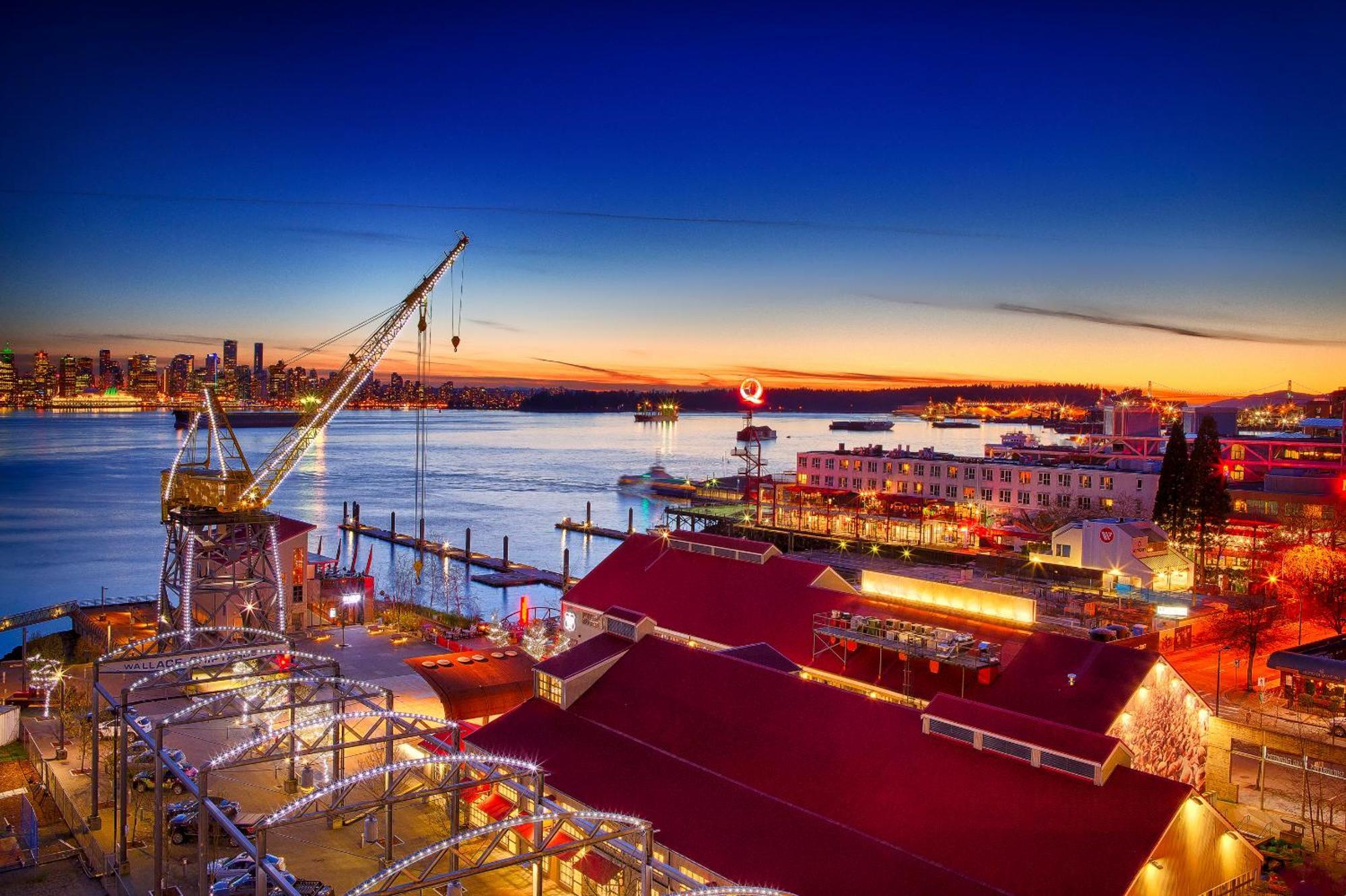 Superior King Room Harbour View